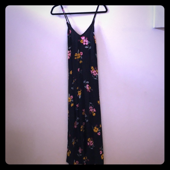 Old Navy Dresses & Skirts - Black Floral Maxi Dress